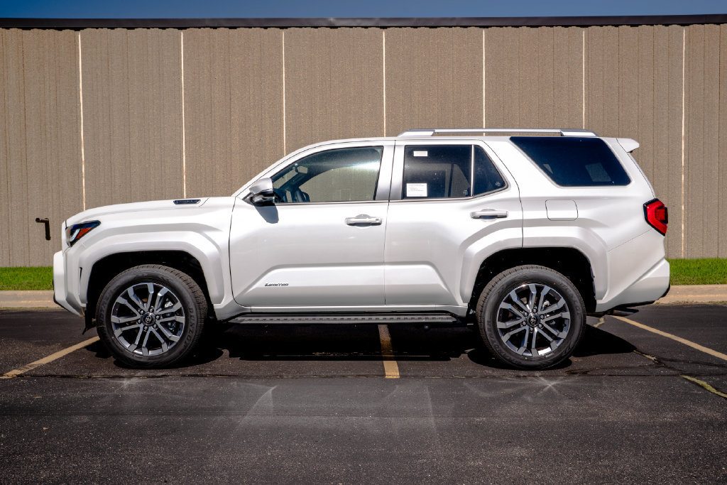 New 2026 Toyota 4Runner Limited AWD/4WD image 14