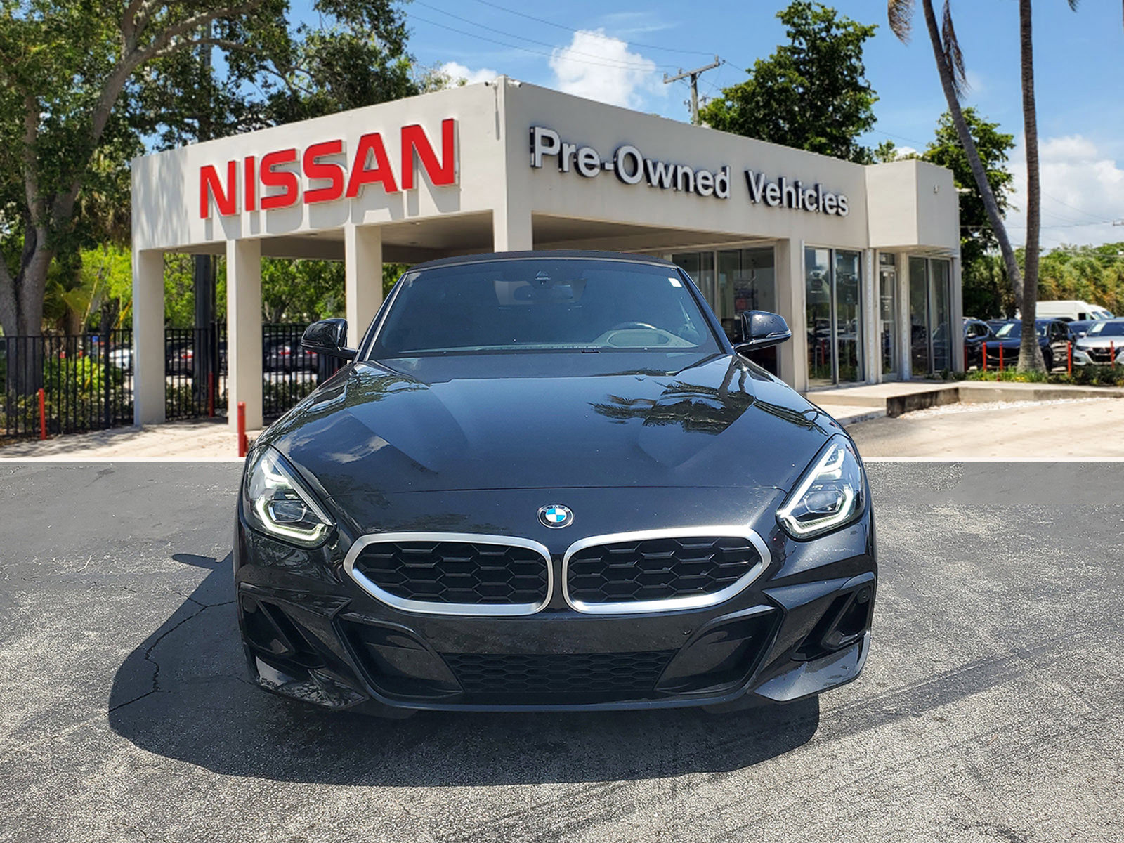 Used 2025 BMW Z4 sDrive30i image 2