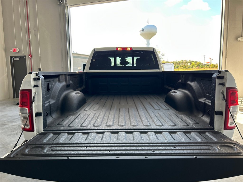 New 2024 RAM 2500 Tradesman w/ Chrome Appearance Group image 32