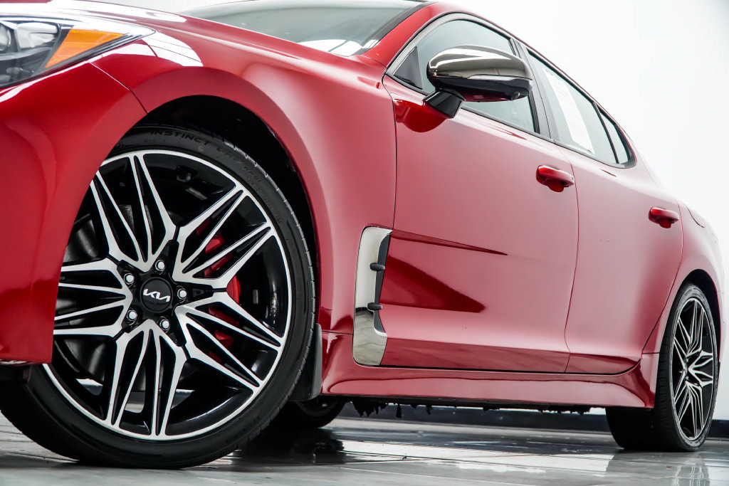 Used 2023 Kia Stinger GT2 RWD image 7