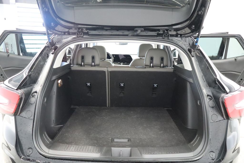 Used 2024 Chevrolet Trax ACTIV w/ Sunroof Package image 23