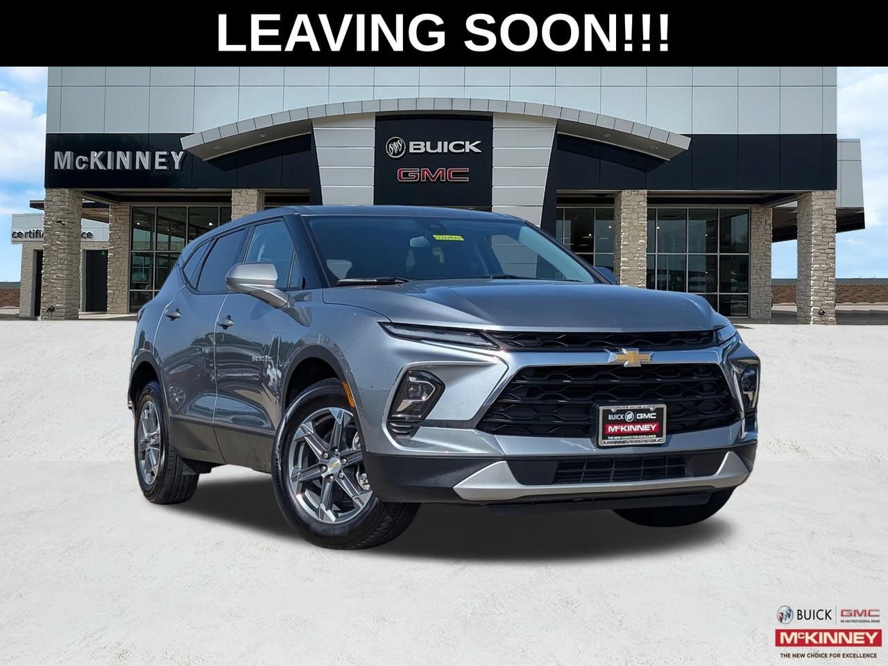 Used 2025 Chevrolet Blazer LT FWD image 1