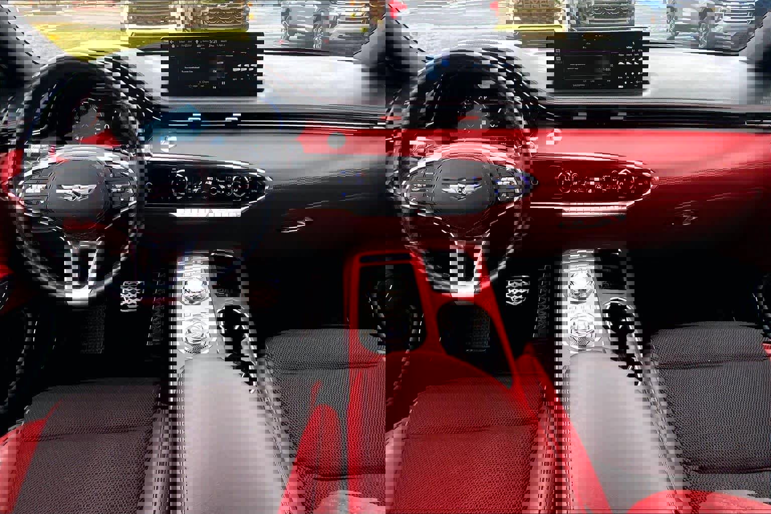 Used 2023 Genesis GV70 2.5T w/ Sport Prestige Package AWD/4WD image 16