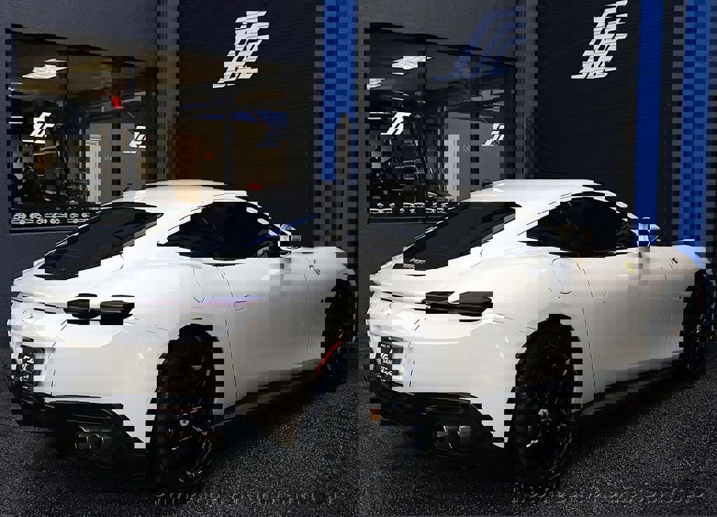 Used 2022 Ferrari Roma image 6