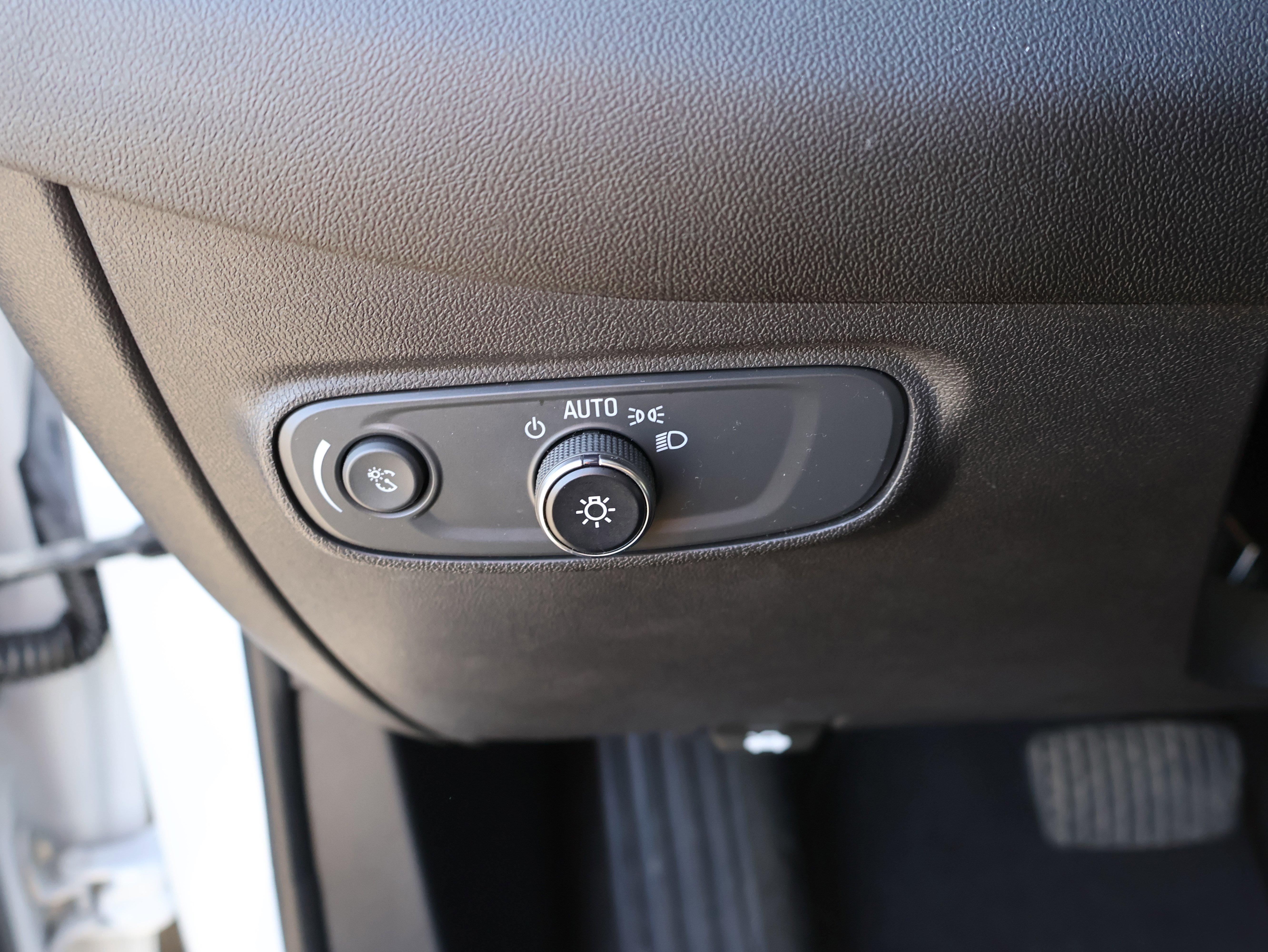 Used 2022 Chevrolet Equinox LT image 33