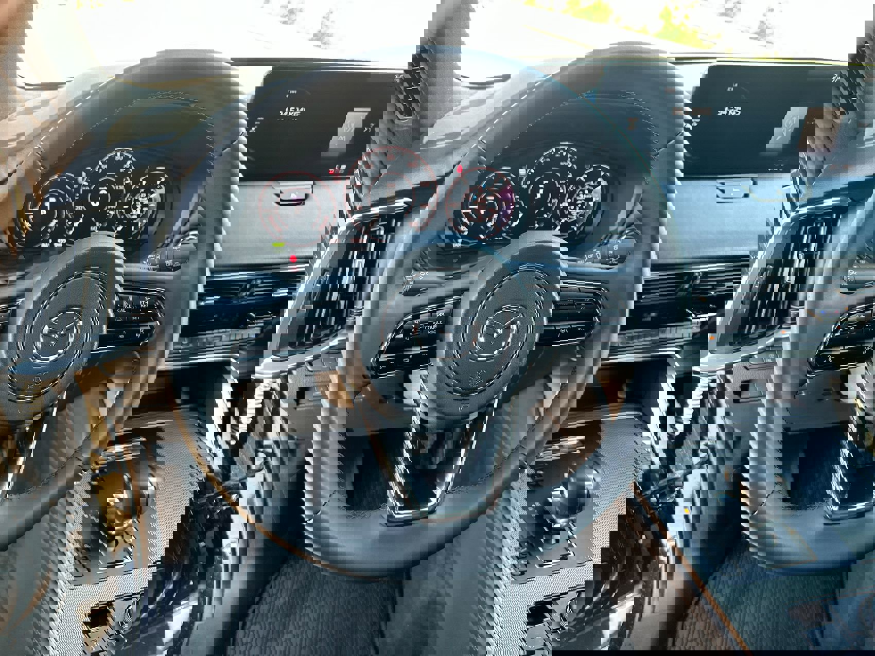 Used 2025 MAZDA CX-70 Plug-In Hybrid w/ Premium Plus image 26