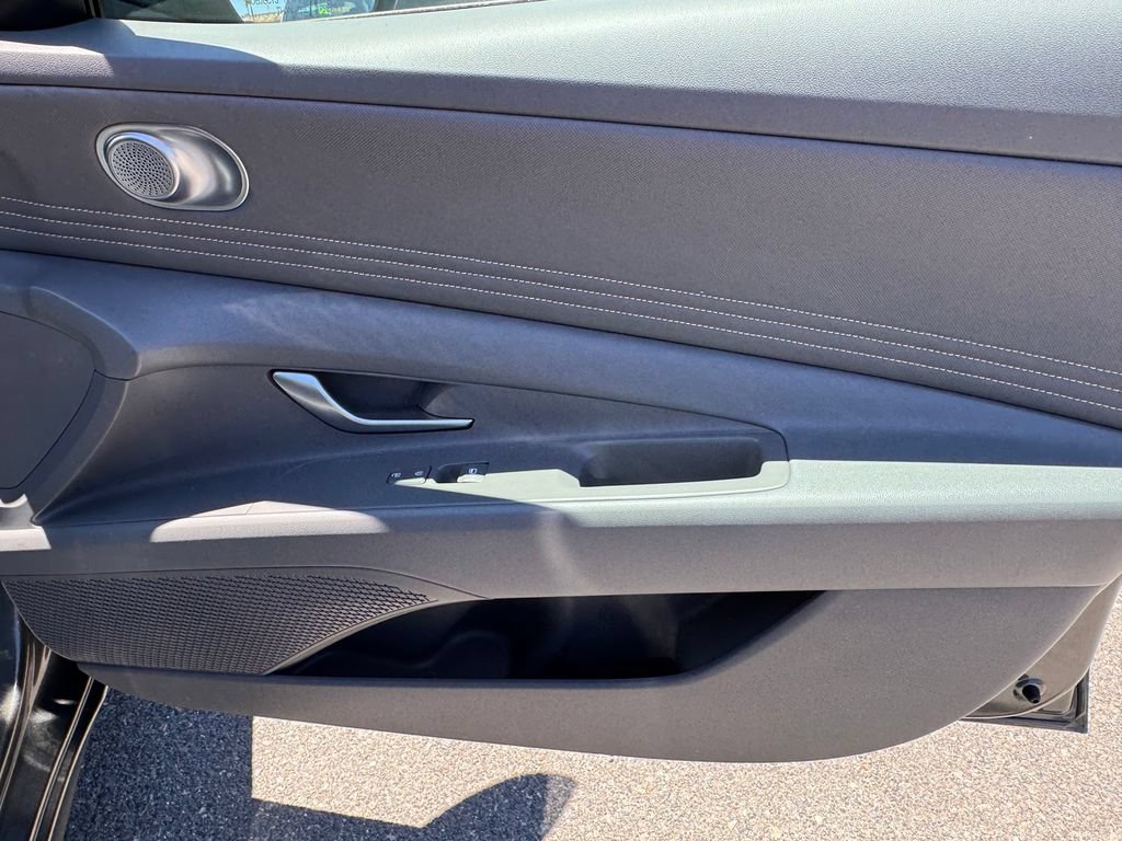 Certified 2026 Hyundai Elantra Sport FWD image 8