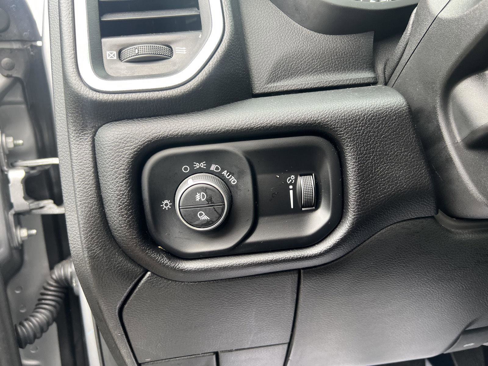 Used 2024 RAM 2500 Big Horn w/ Bed Utility Group image 12