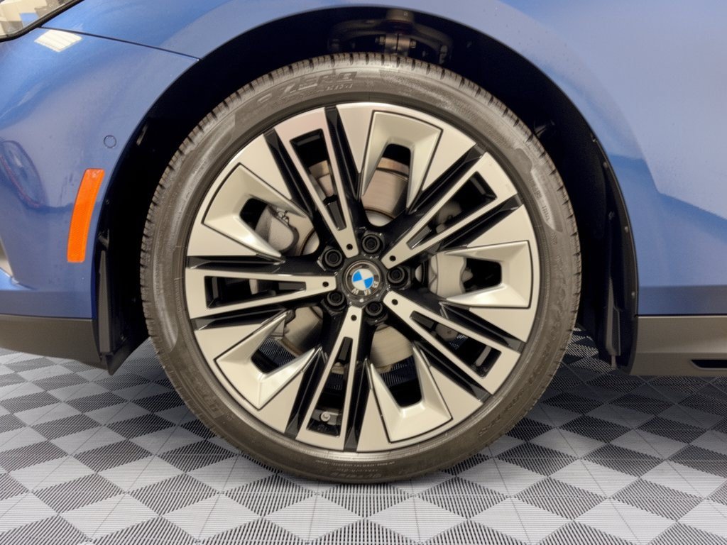 Certified 2026 BMW 530i RWD image 13