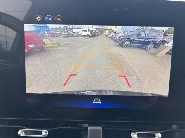 Used 2026 Chevrolet Equinox LT FWD image 23