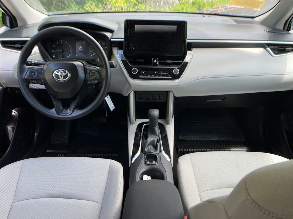 Used 2025 Toyota Corolla Cross L AWD/4WD image 13