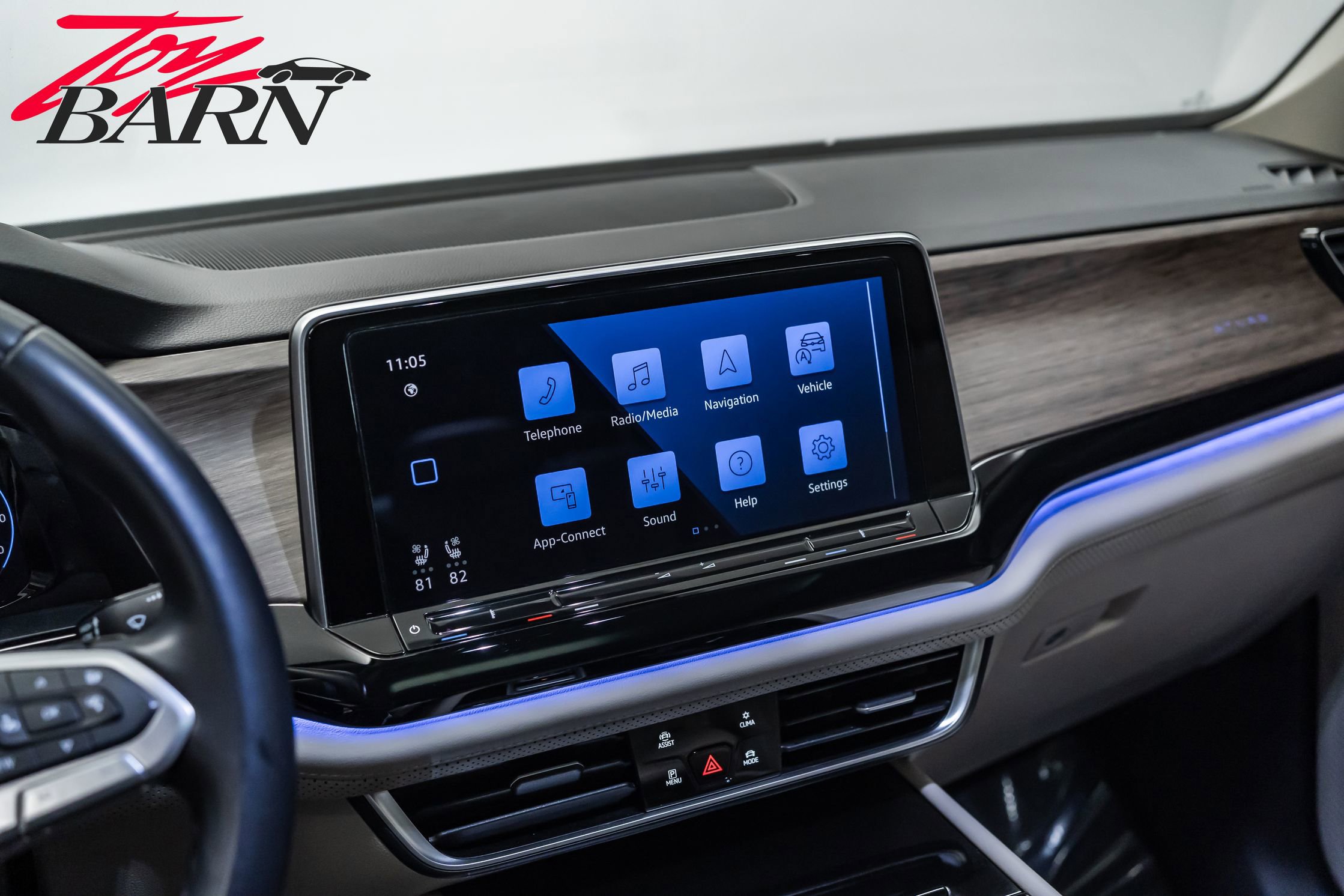 Used 2024 Volkswagen Atlas SEL Premium R-Line image 37