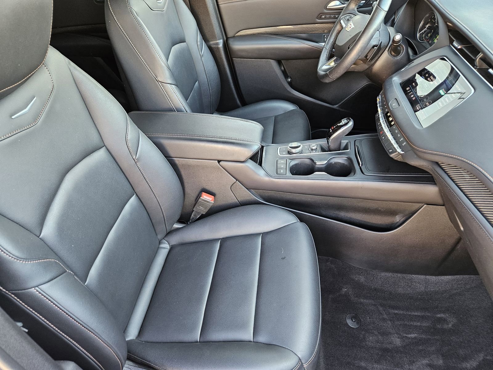 Certified 2023 Cadillac XT4 Sport w/ LPO, Onyx Lite Package image 17