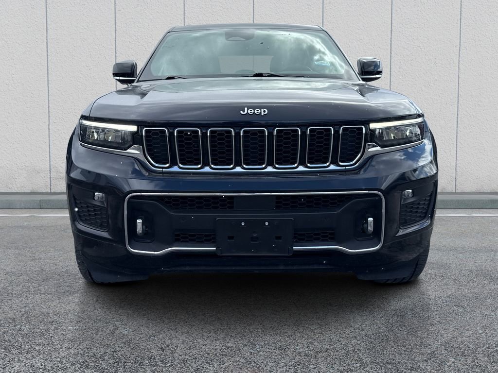 Used 2024 Jeep Grand Cherokee Overland w/ Trailer Tow Package AWD/4WD image 2