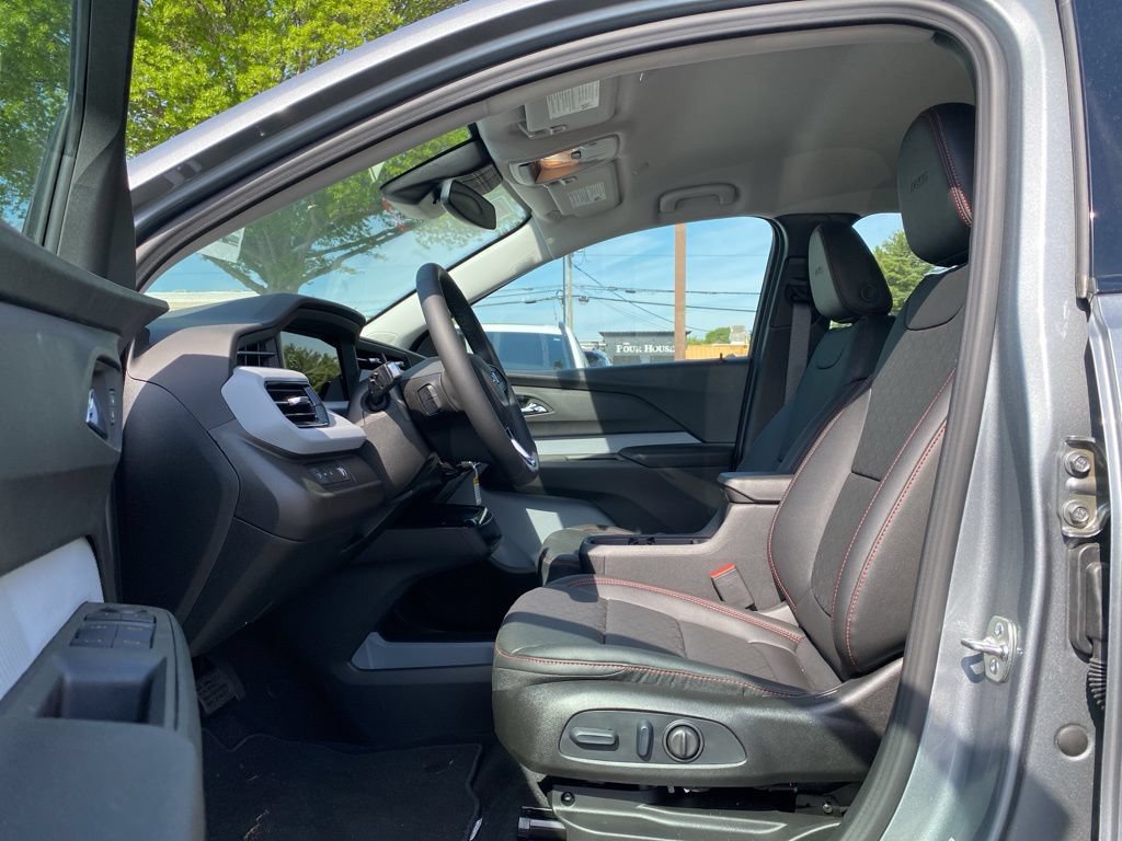 New 2027 Chevrolet Bolt RS FWD image 11