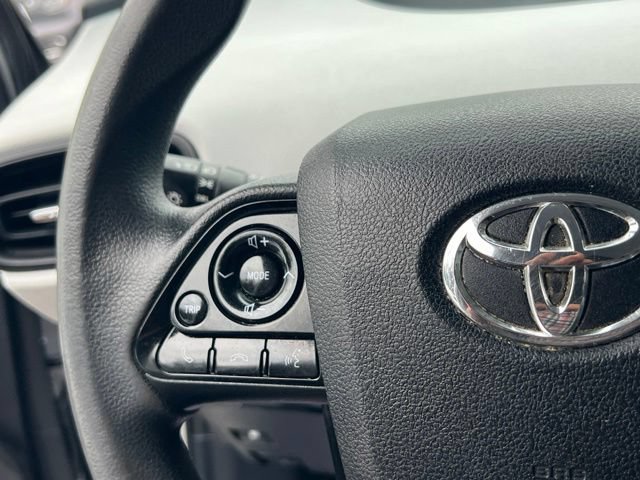 Used 2020 Toyota Prius LE AWD/4WD image 21