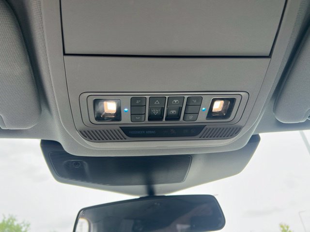 Used 2022 Ford Explorer XLT w/ Equipment Group 202A AWD/4WD image 23
