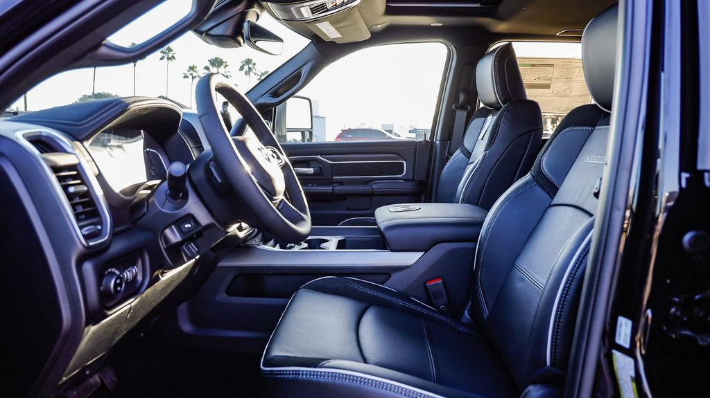 New 2026 RAM 2500 Laramie AWD/4WD image 22