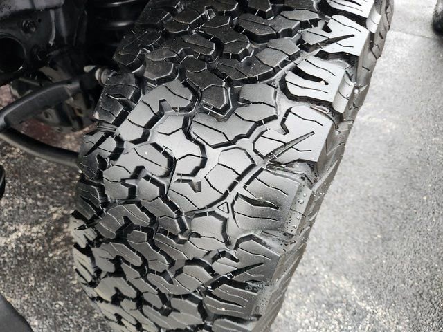 Used 2025 Jeep Wrangler Unlimited Rubicon w/ XTREMEE 35" Tire Package AWD/4WD image 25