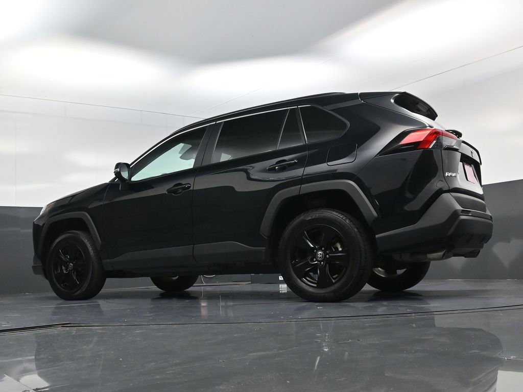 Used 2024 Toyota RAV4 XLE FWD image 17