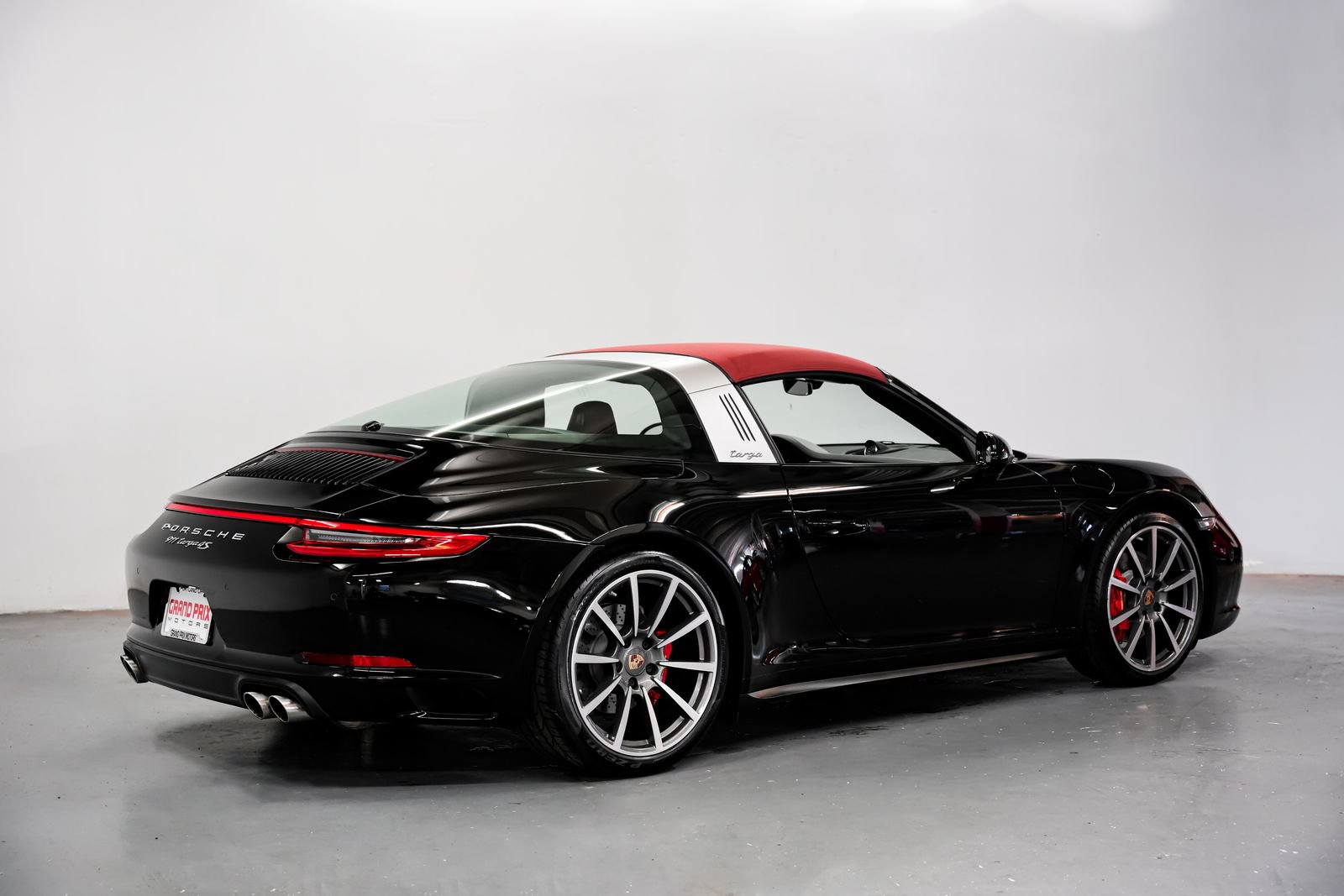 Used 2018 Porsche 911 Targa 4S AWD/4WD image 3