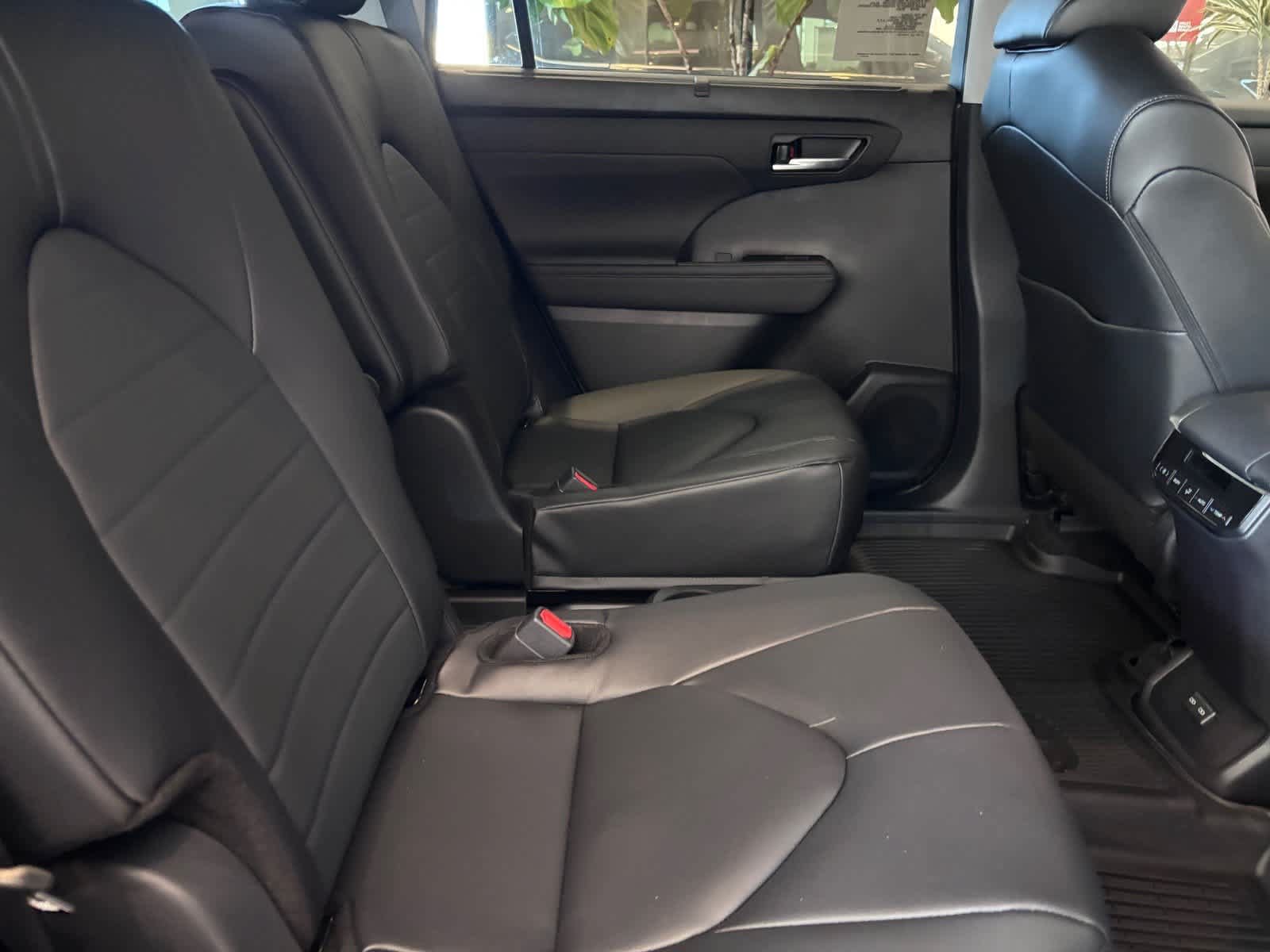 New 2026 Toyota Highlander XLE AWD/4WD image 9