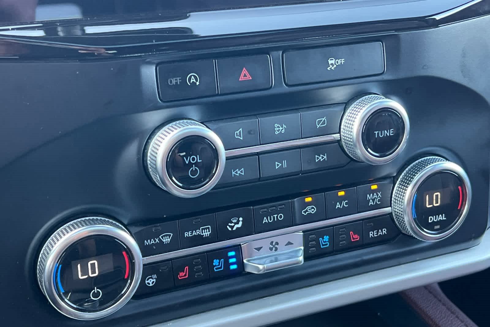 Used 2024 Ford Expedition Max Limited image 22