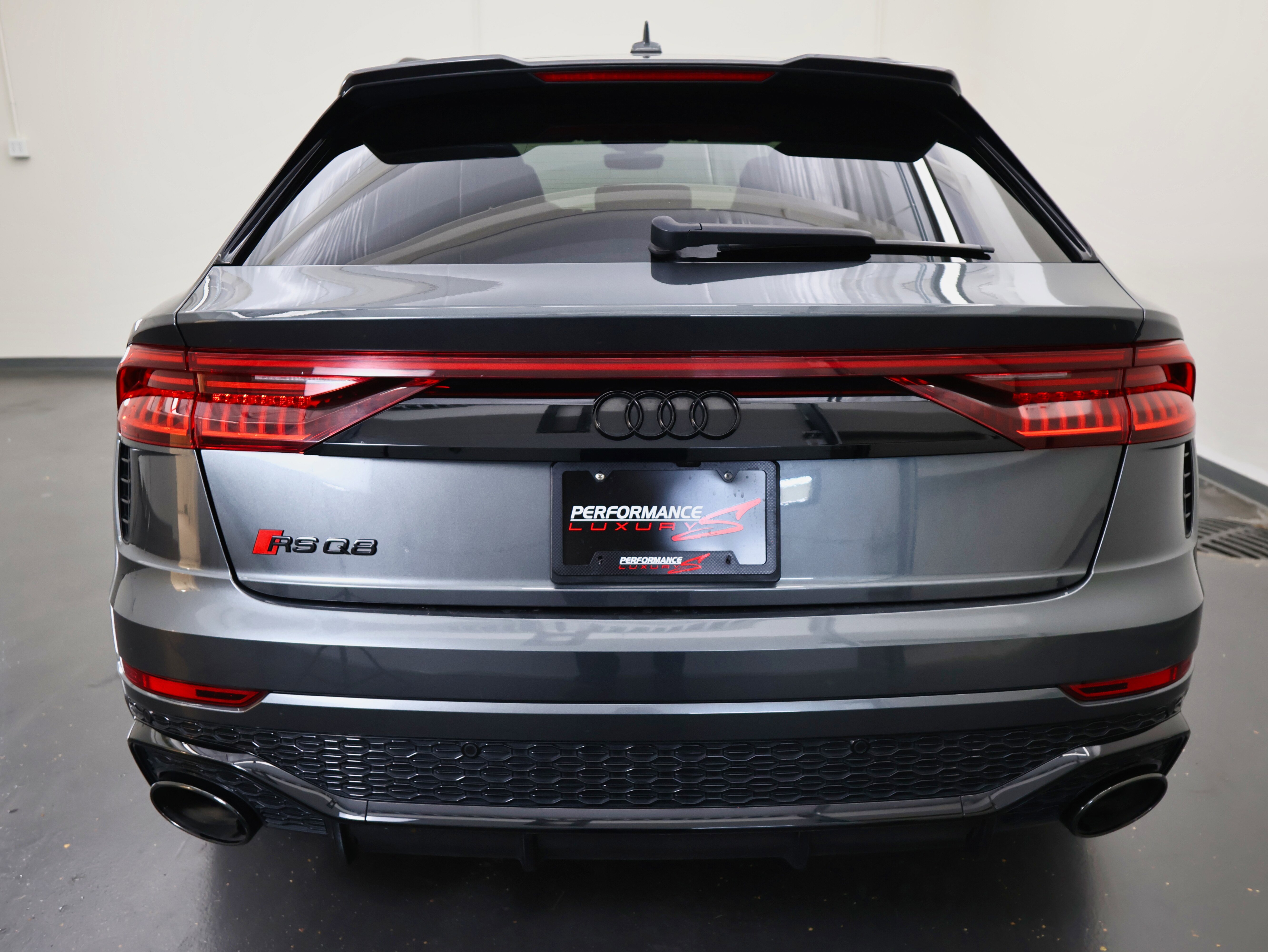 Used 2022 Audi RS Q8 w/ Black Optic Package image 4