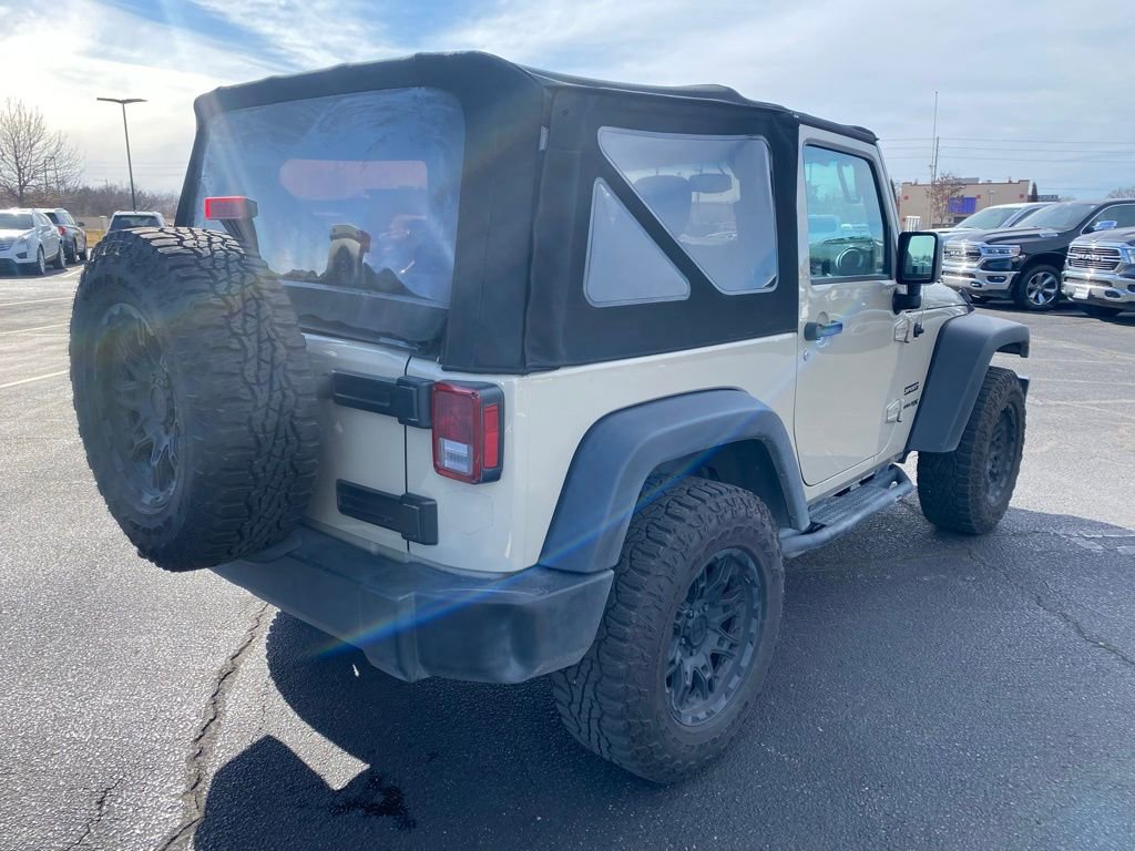 Used 2018 Jeep Wrangler Sport image 9