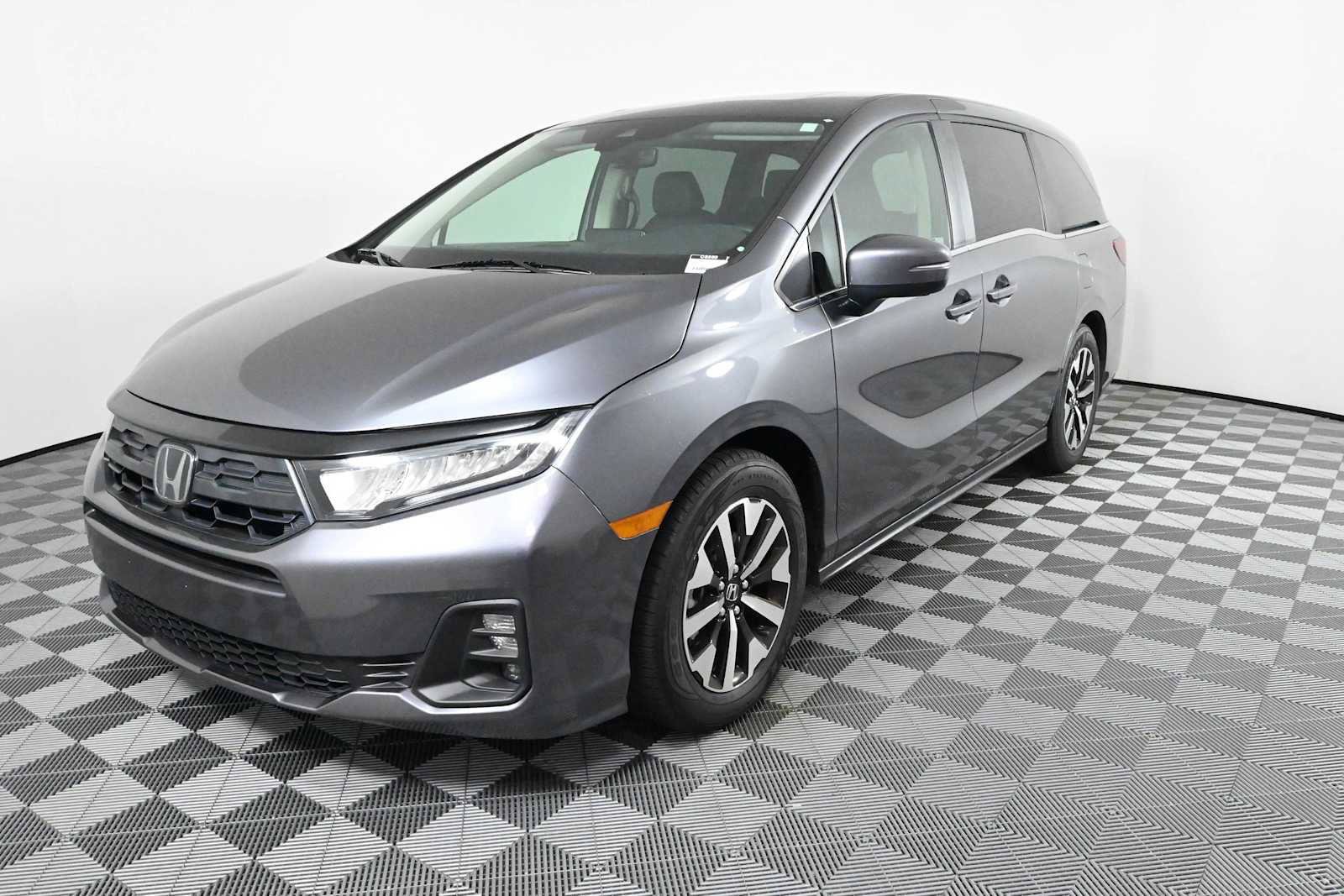 Used 2025 Honda Odyssey EX-L image 2
