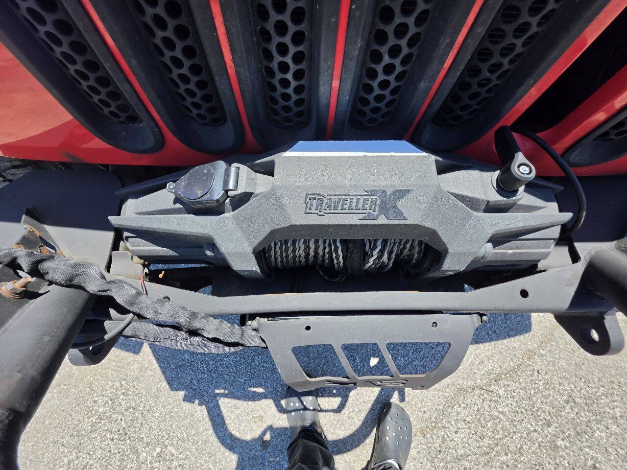 Used 2013 Jeep Wrangler Sport AWD/4WD image 7