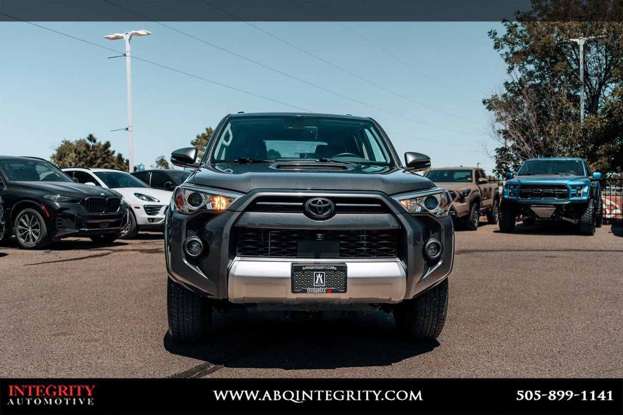 Used 2023 Toyota 4Runner TRD Off-Road Premium w/ Off Road Premium Plus Package AWD/4WD image 2