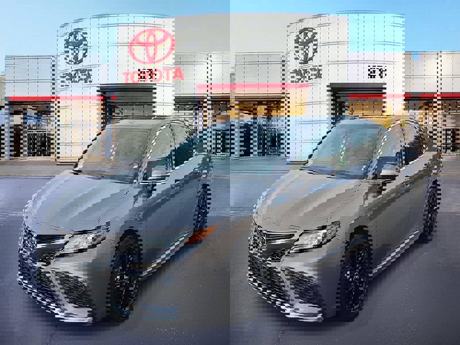 Used 2024 Toyota Camry XSE image 1