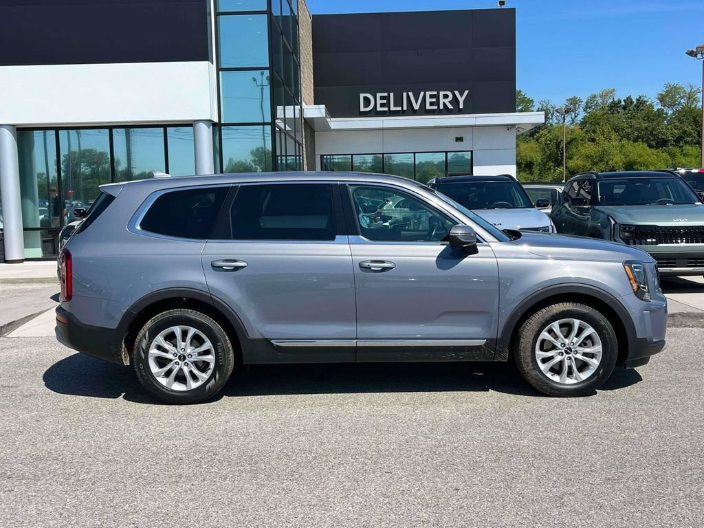 Used 2022 Kia Telluride LX AWD/4WD image 28