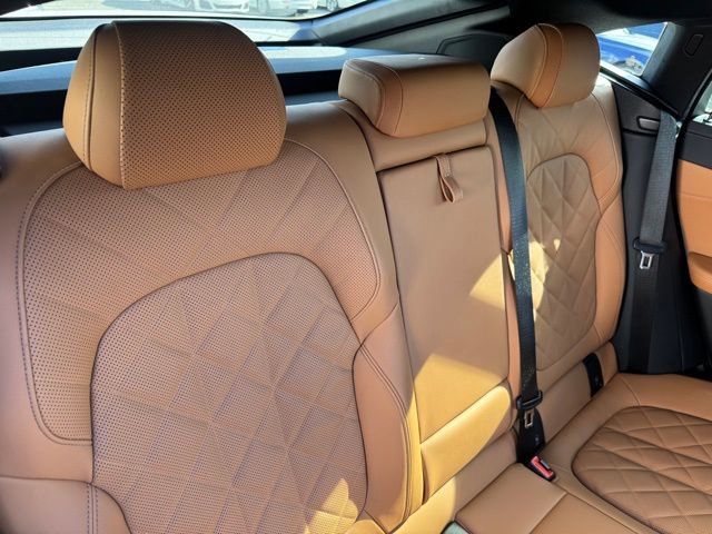 Used 2023 BMW X6 xDrive40i w/ Premium Package image 29