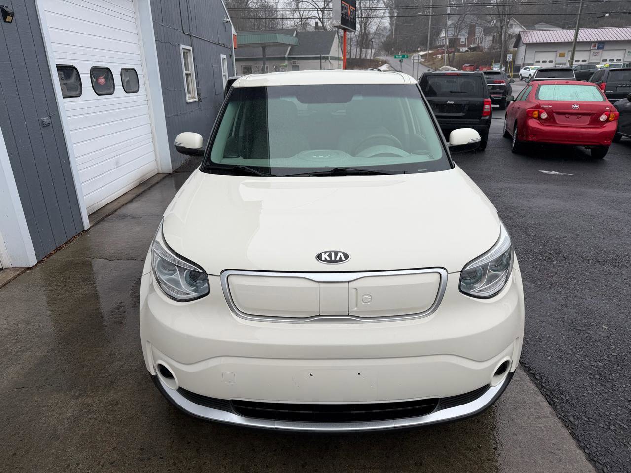 Used 2018 Kia Soul EV image 2