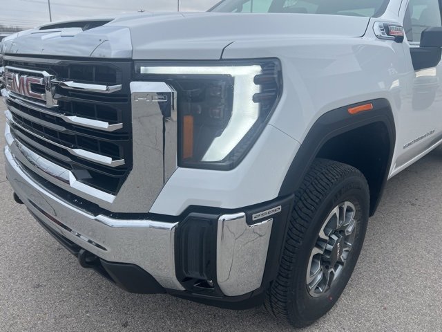 New 2025 GMC Sierra 2500 SLE image 5
