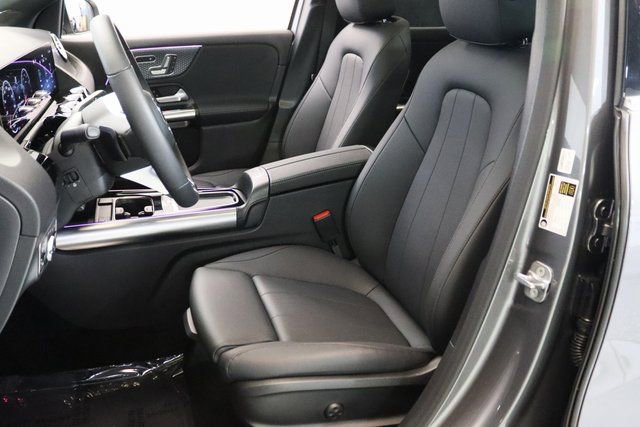 Certified 2025 Mercedes-Benz GLA 250 4MATIC image 17
