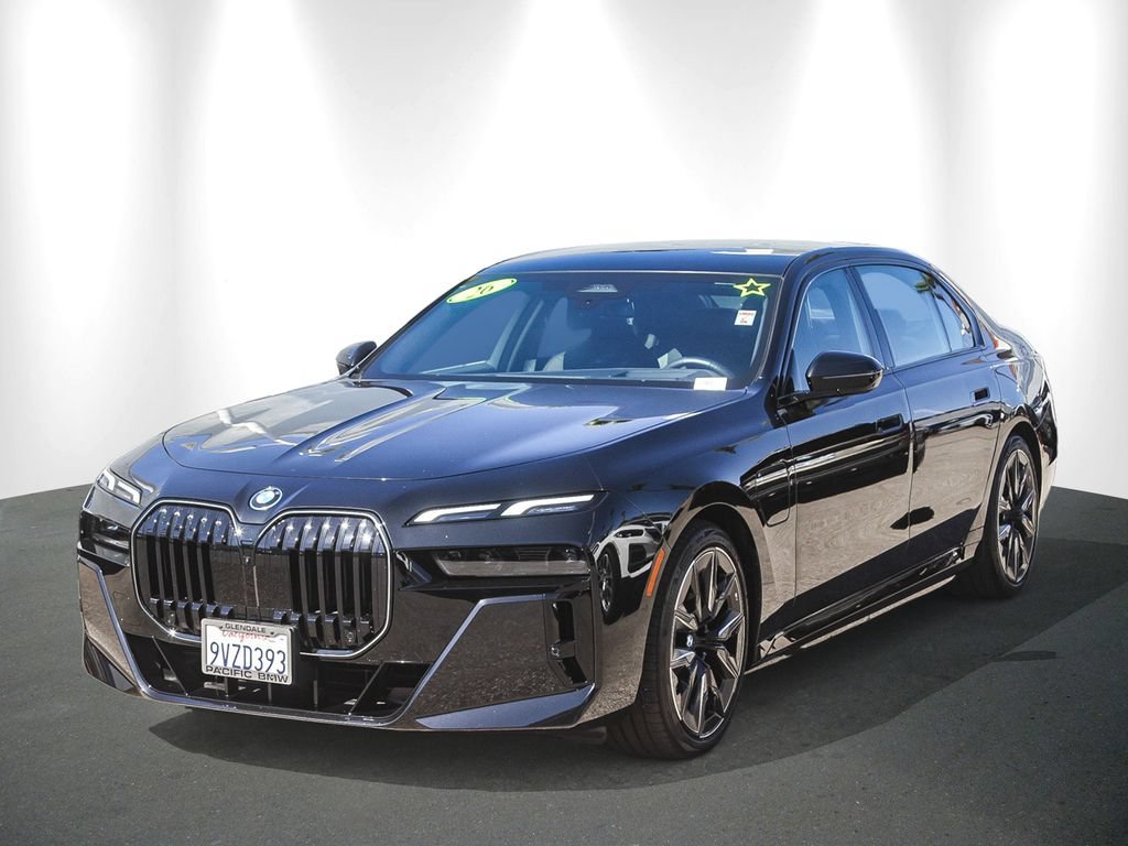 Used 2026 BMW 750e xDrive w/ Premium Package AWD/4WD image 3