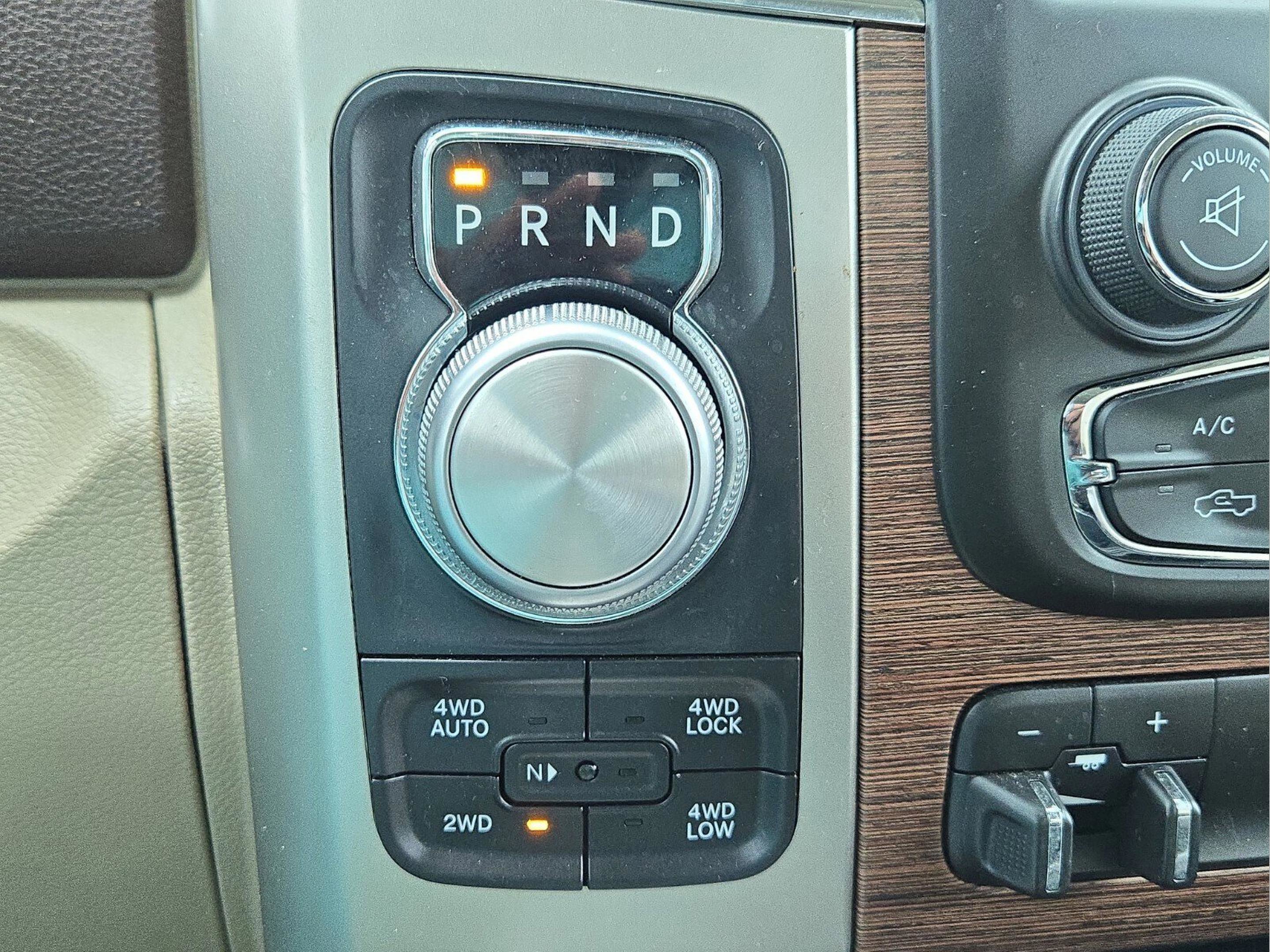 Used 2018 RAM 1500 Laramie w/ Convenience Group image 24