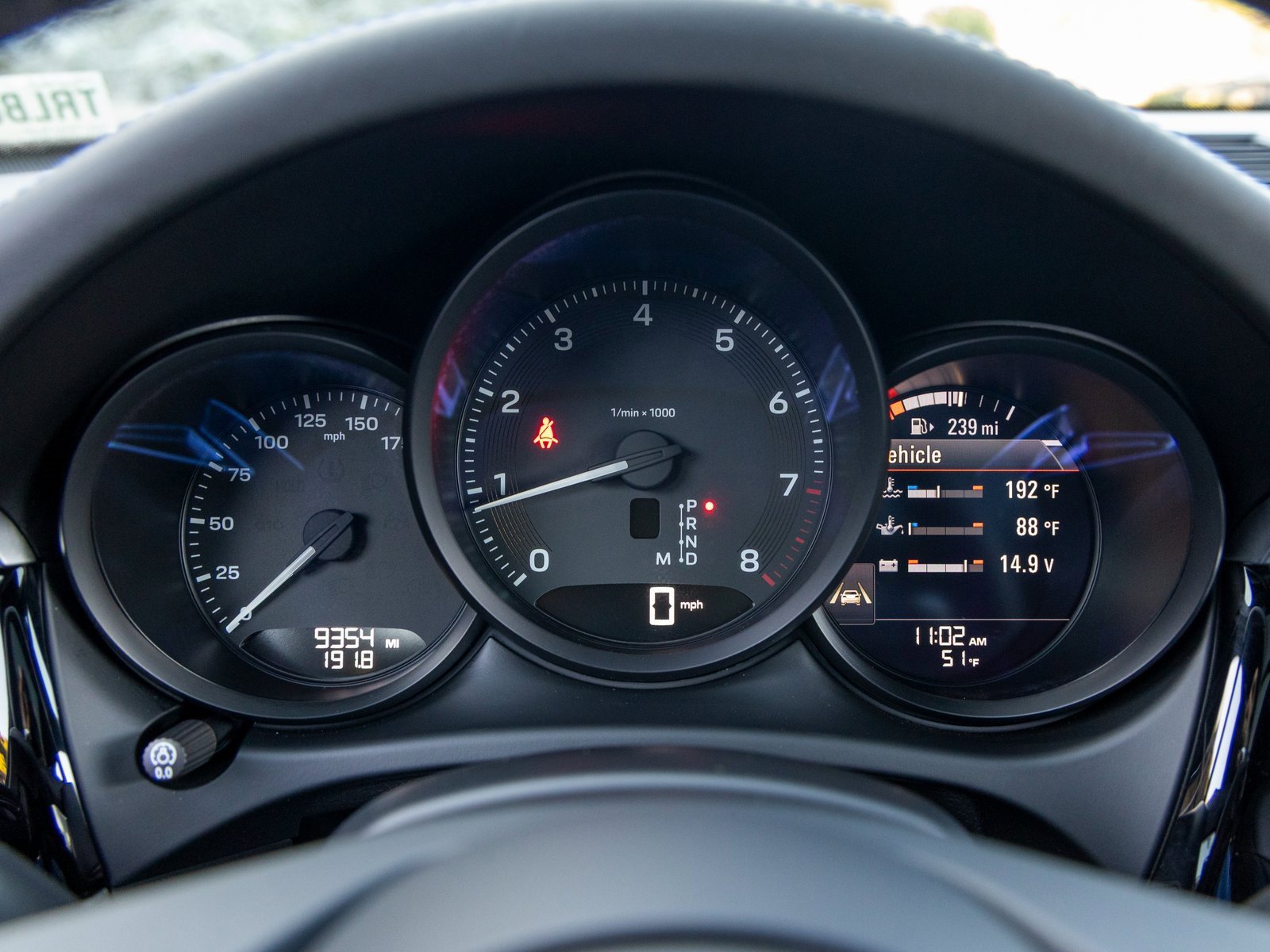 Certified 2024 Porsche Macan image 32