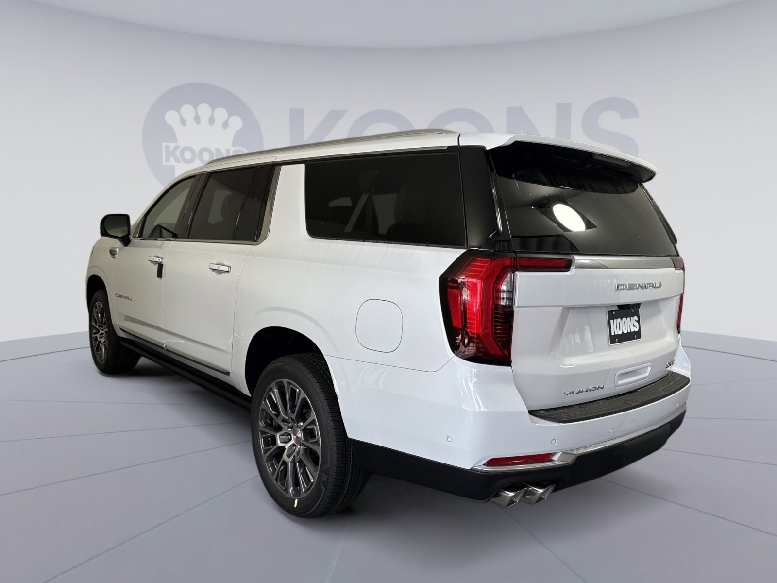 New 2026 GMC Yukon XL Denali w/ Denali Reserve Package image 4