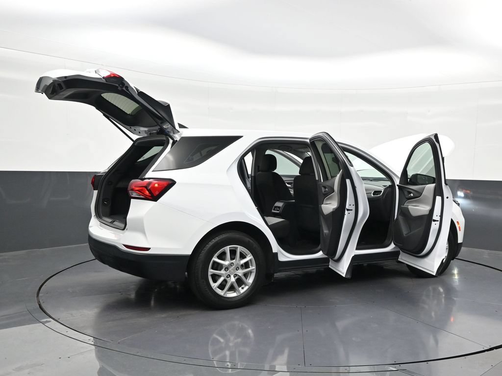 Used 2023 Chevrolet Equinox LS FWD image 32