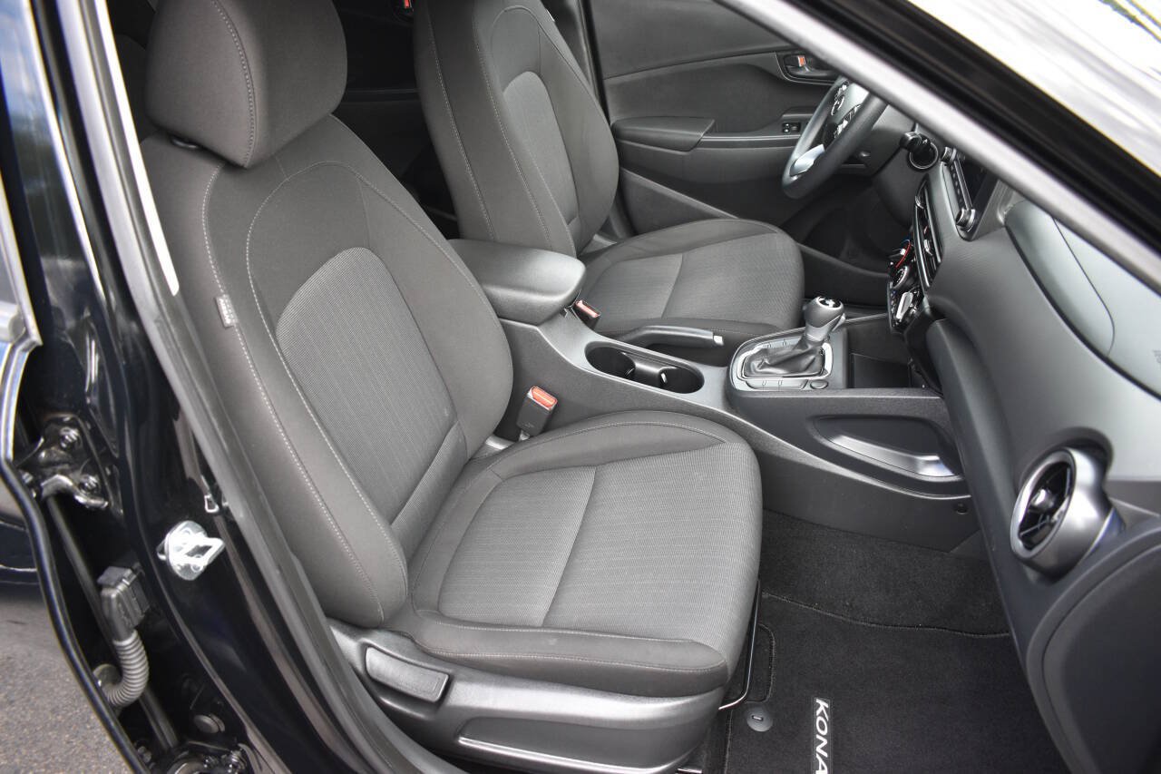 Used 2023 Hyundai Kona SEL FWD image 18