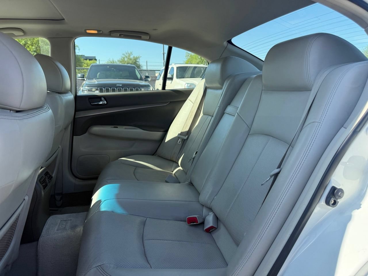 Used 2012 INFINITI G37 x Sedan w/ Premium Pkg AWD/4WD image 8