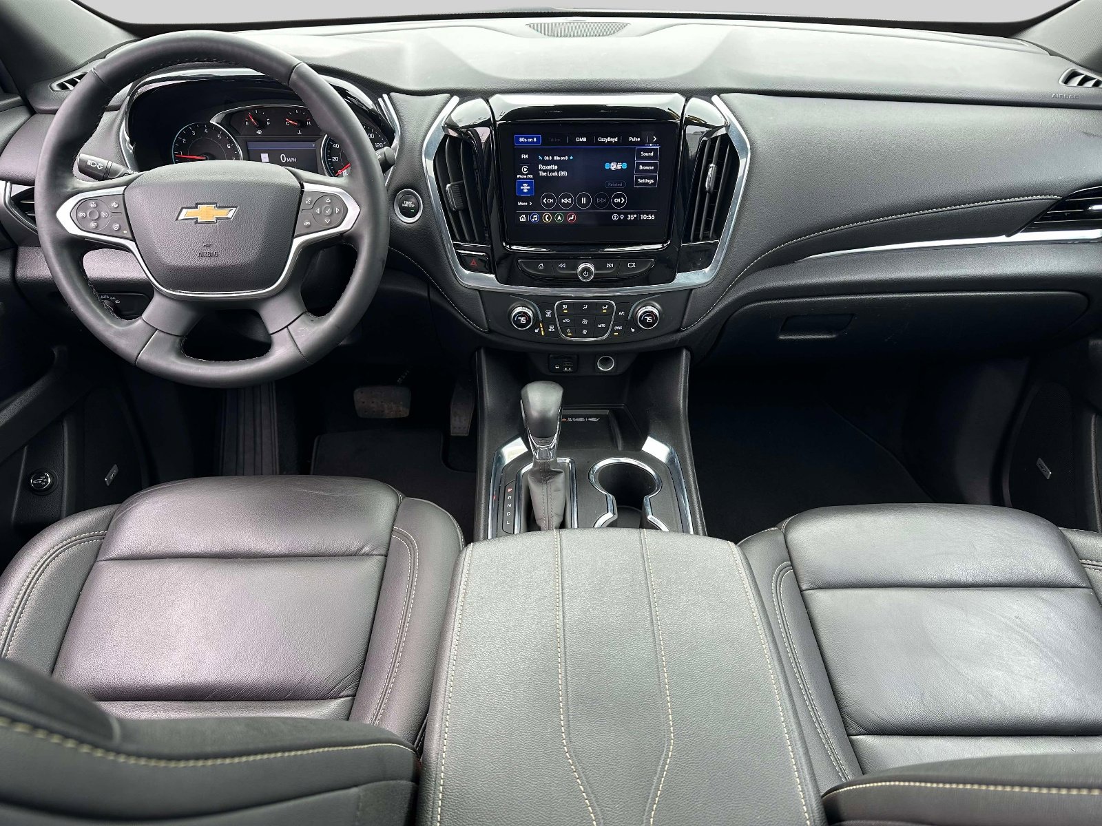 Used 2023 Chevrolet Traverse LT w/ LT Premium Package AWD/4WD image 12