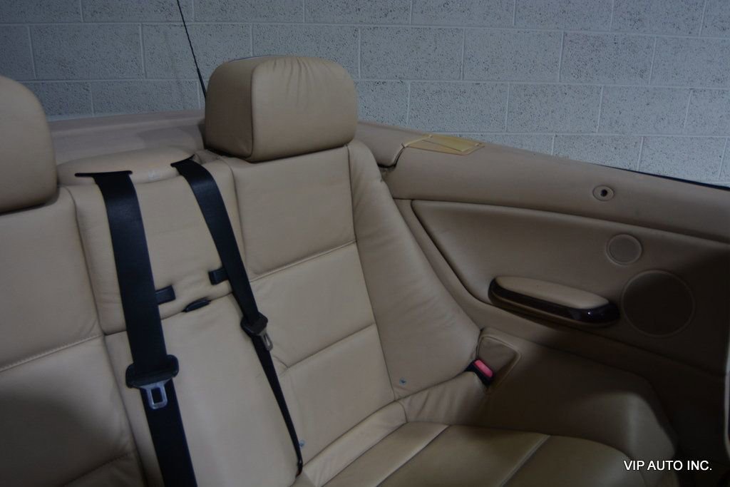 Used 2005 BMW 330Ci Convertible image 26