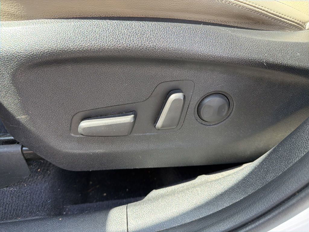 Used 2016 Kia Sorento EX image 26