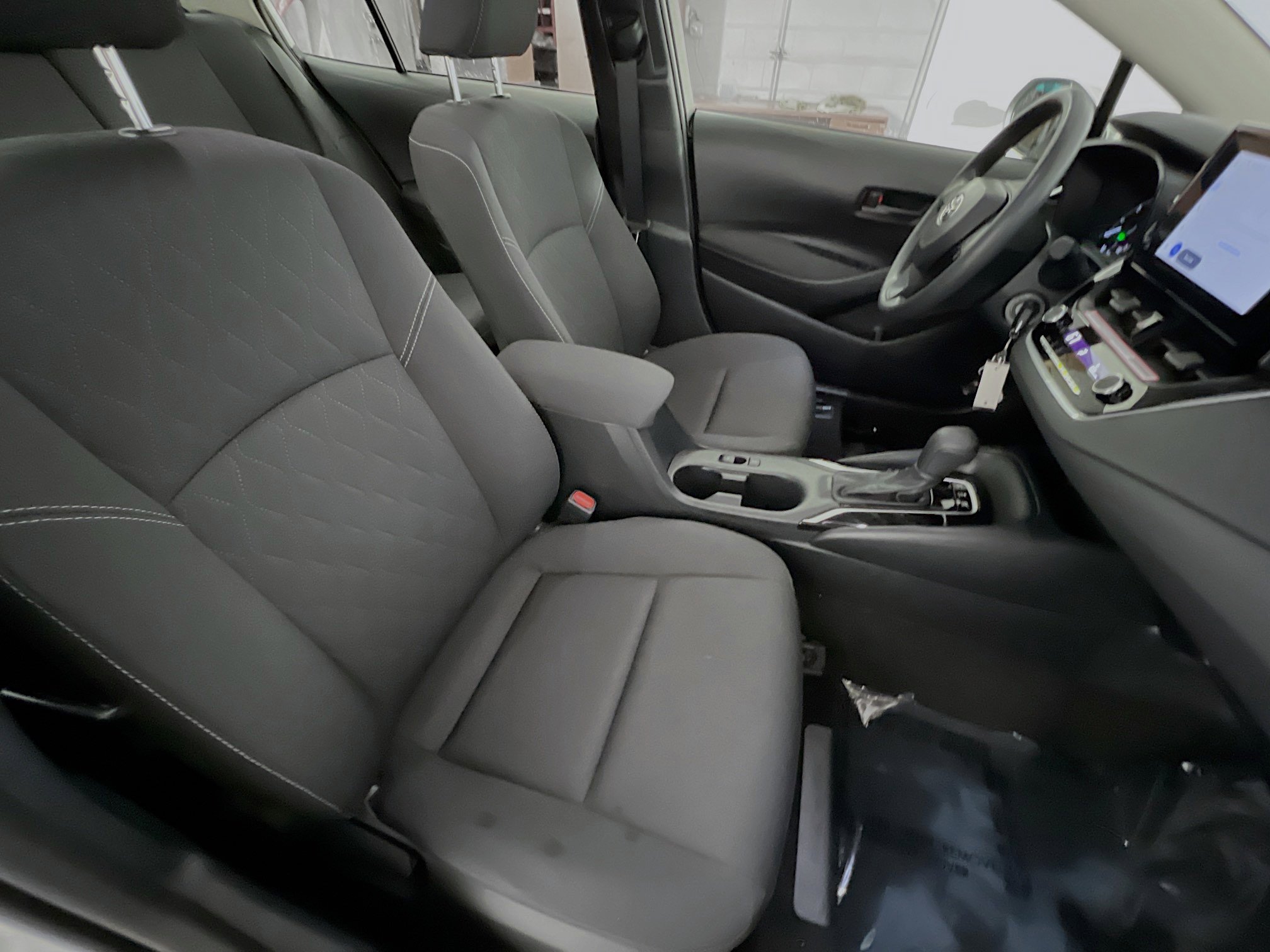 New 2024 Toyota Corolla LE image 31