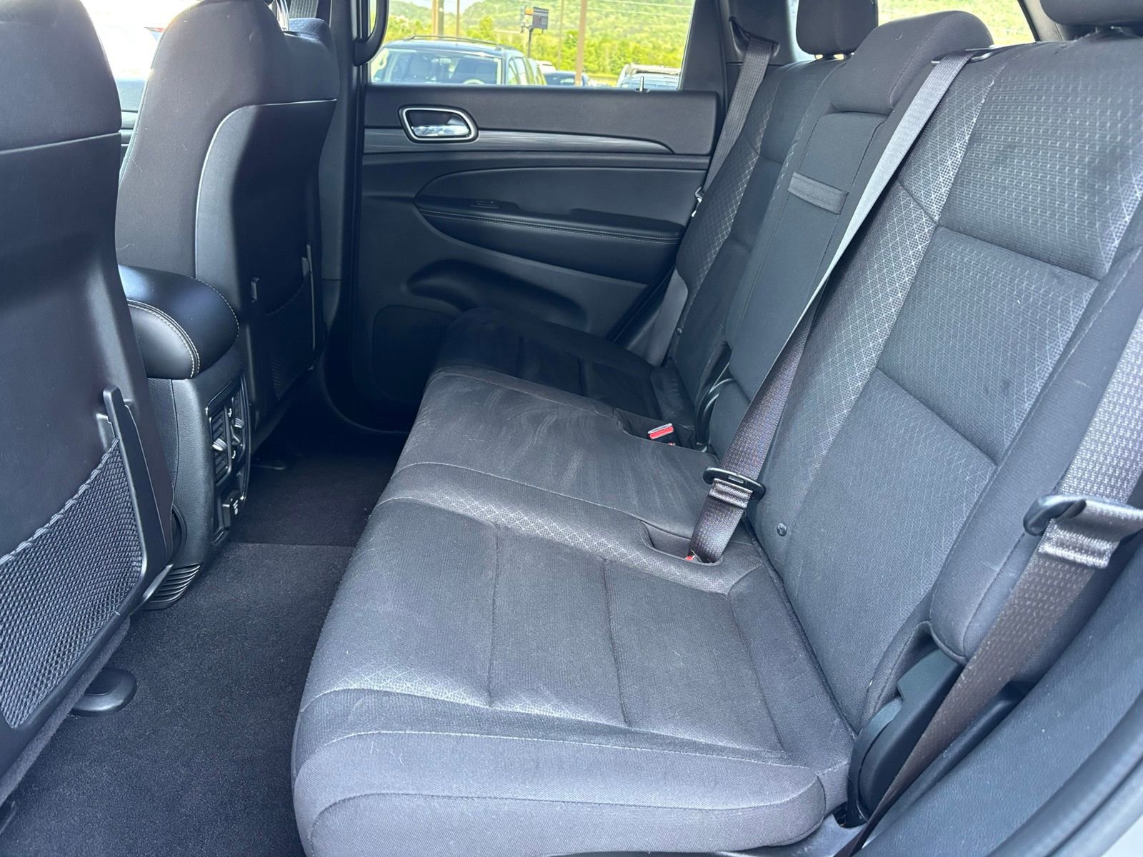 Used 2021 Jeep Grand Cherokee Freedom Edition AWD/4WD image 15